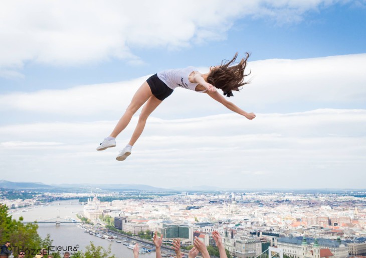 Csinos cheerleaderek repültek a levegőbe Budapesten