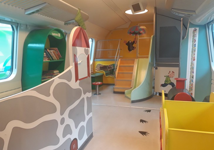 Játszókocsi várja a gyerekeket a finn intercityken