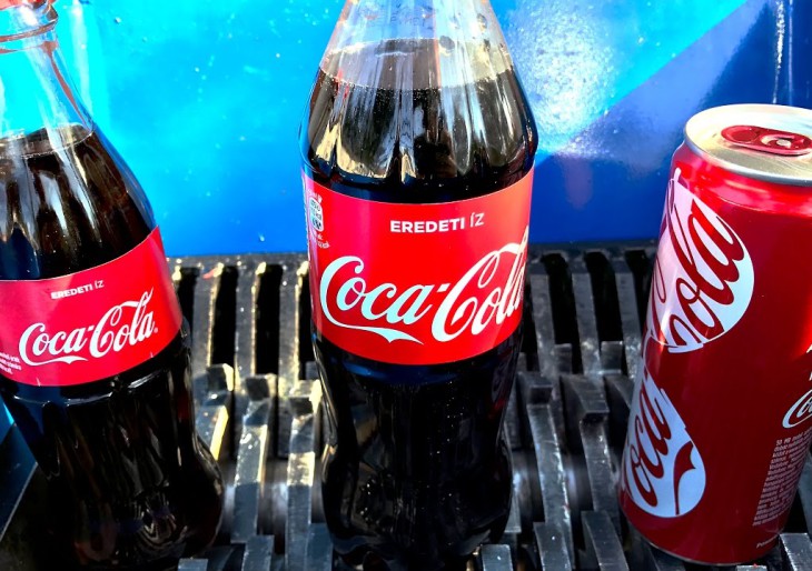 Nagy ígéretet tett a Coca-Cola: 2030-ra visszagyűjtik, amit eladnak