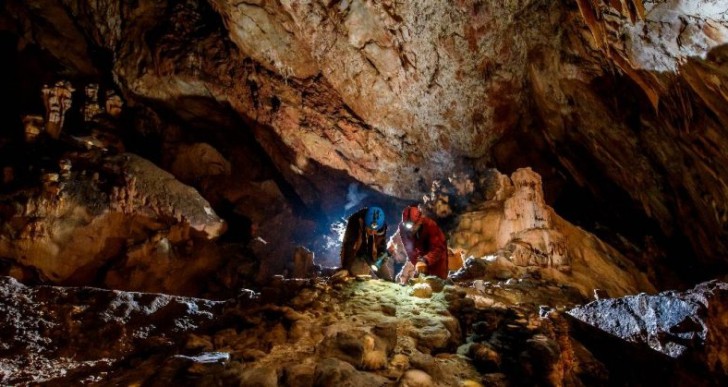 Rendhagyó felfedezés: kincset találtak a Baradla-barlangban